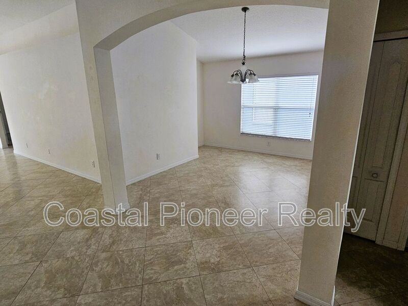 3220 Clover Blossom Cir - Photo 7 of 25