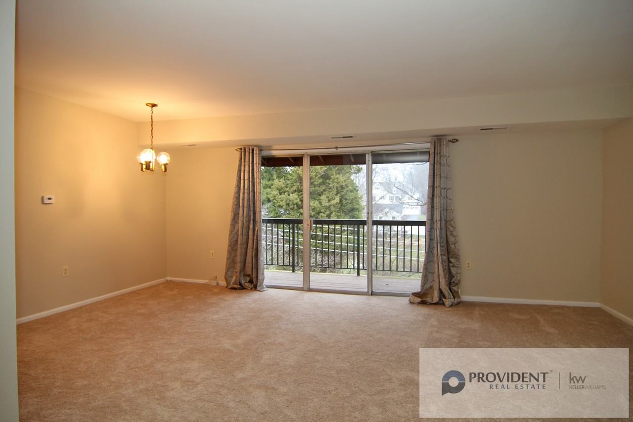 208 Park Terrace Court Southeast #53 - Photo 3 of 21