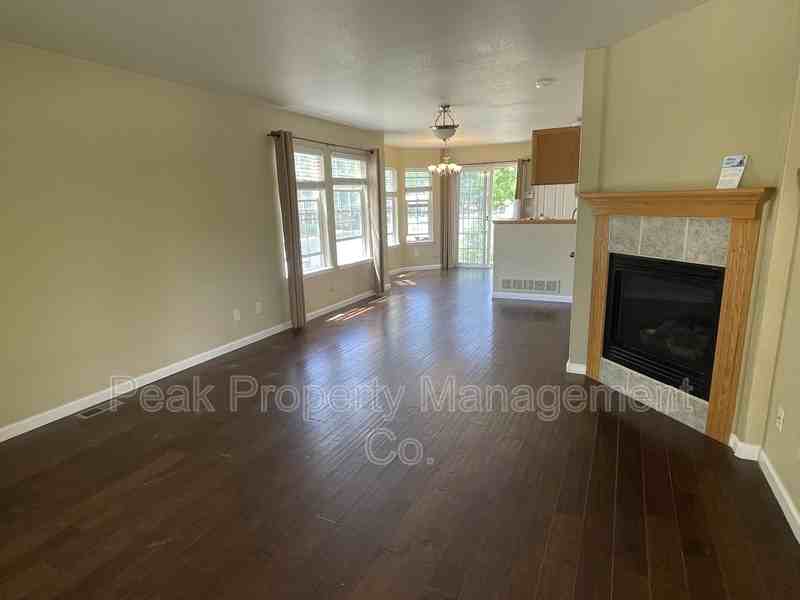 1603 Robertson #E - Photo 2 of 20