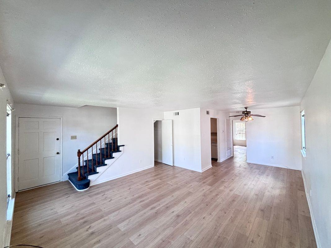 1925 Elizardi Blvd - Photo 3 of 10