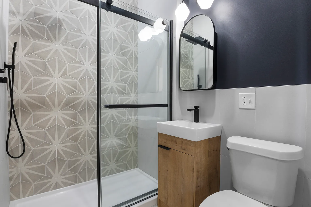 855 Meigs St #3 - Photo 3 of 9