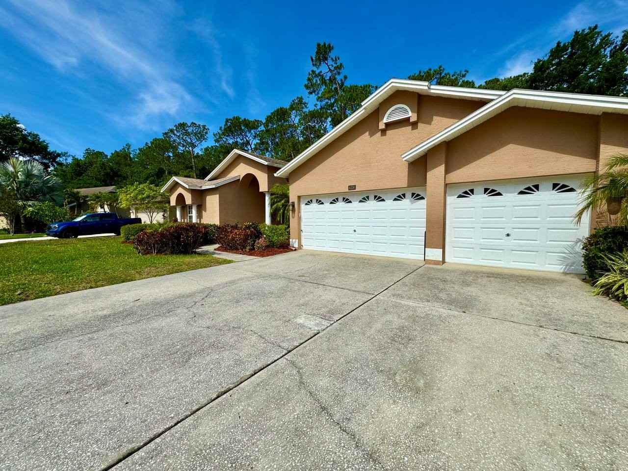 4336 Worthington Cir - Photo 3 of 50