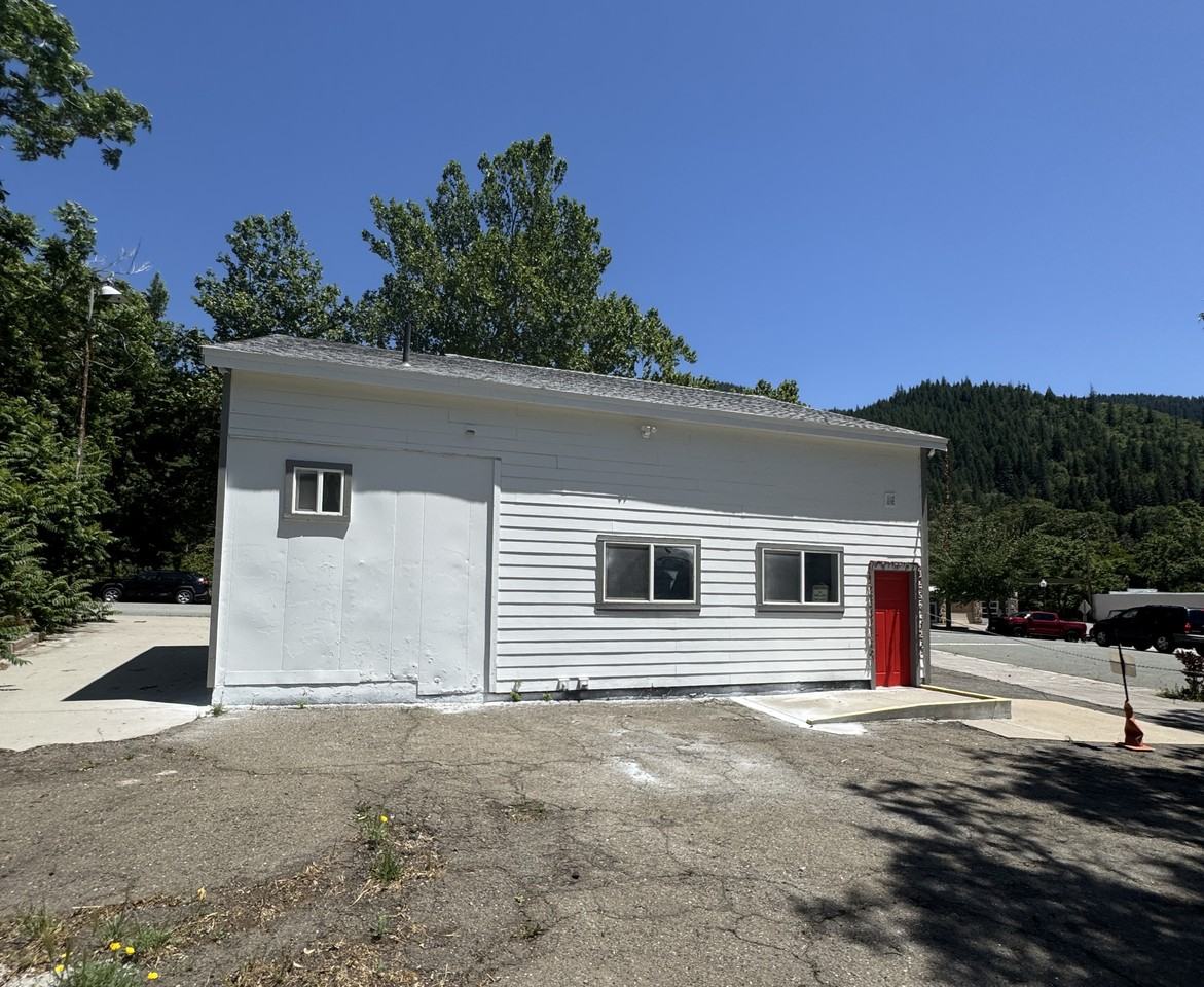 5621 Dunsmuir Ave - Photo 4 of 10