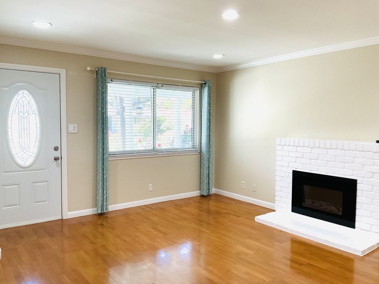 2050 Sierra Wood Dr - Photo 3 of 32
