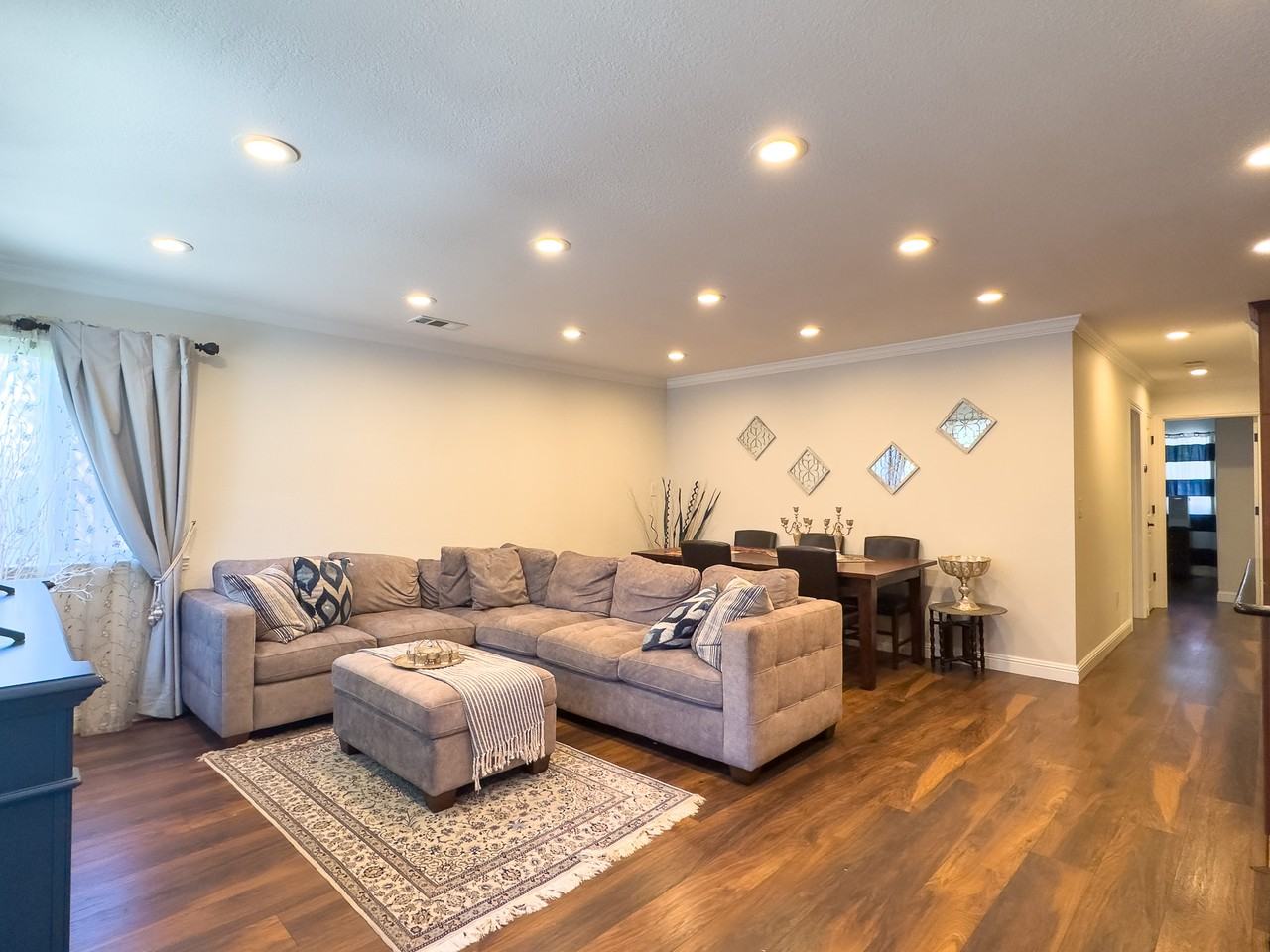 957 Blossom Hill Rd - Photo 3 of 16