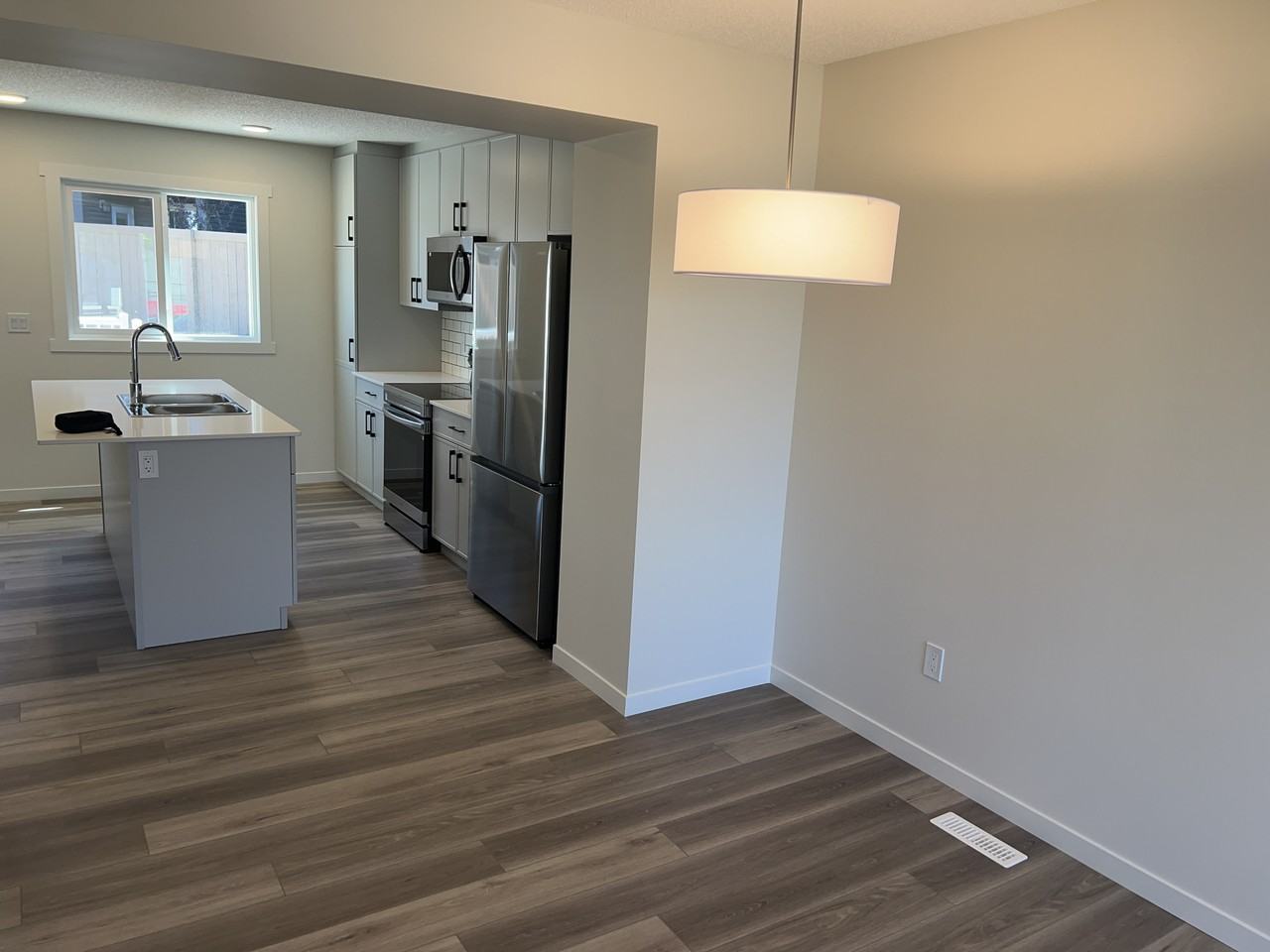 615 Secord Blvd Nw Null - Photo 3 of 17