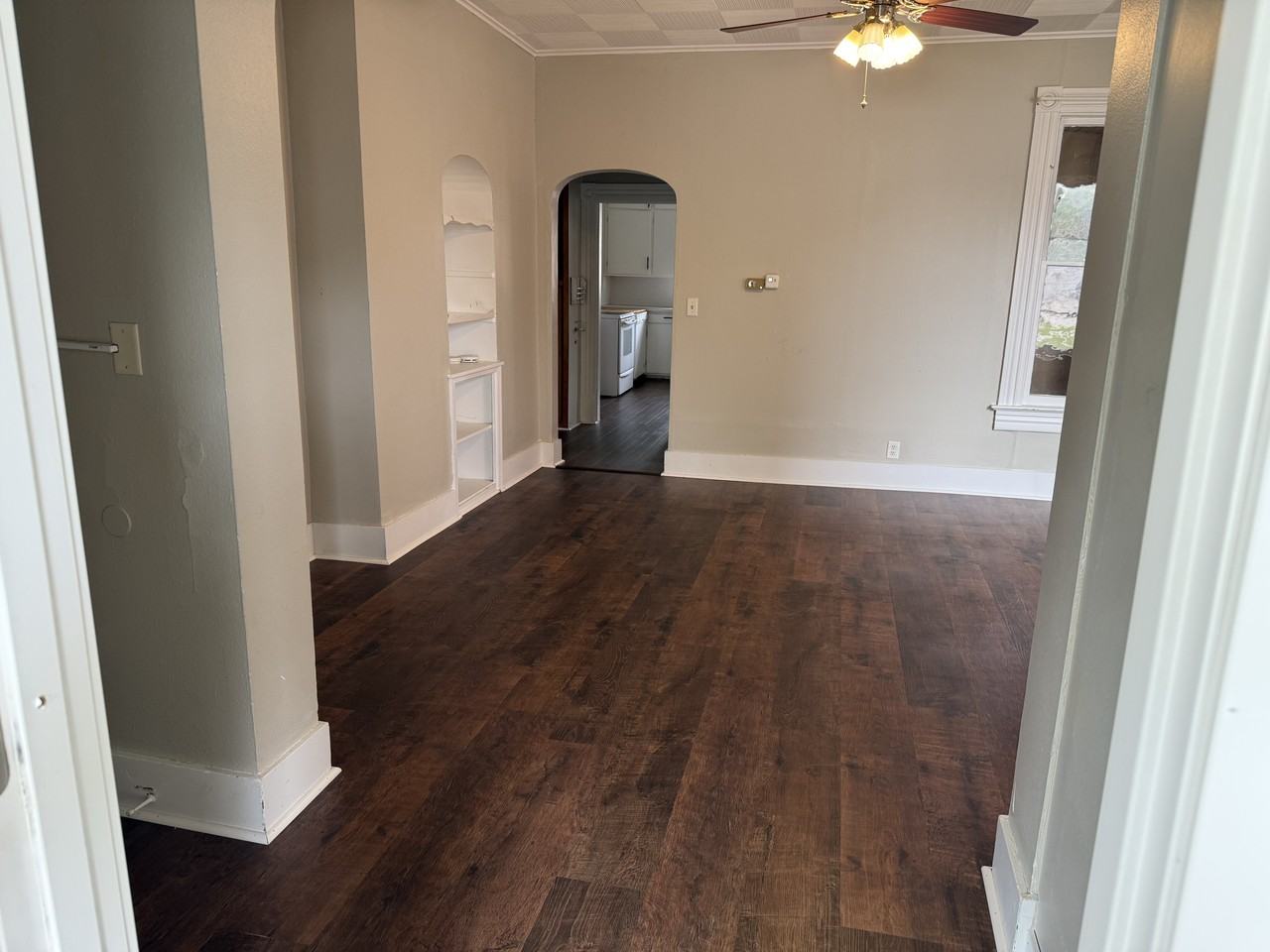 709 Ferry St - Photo 6 of 15