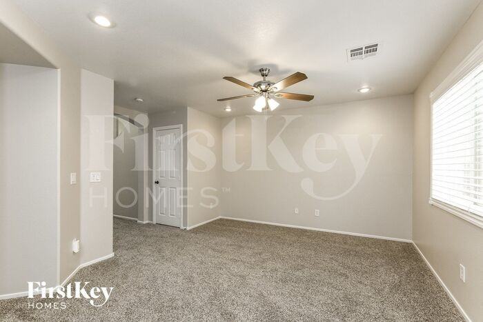 7427 Margollini St - Photo 3 of 15