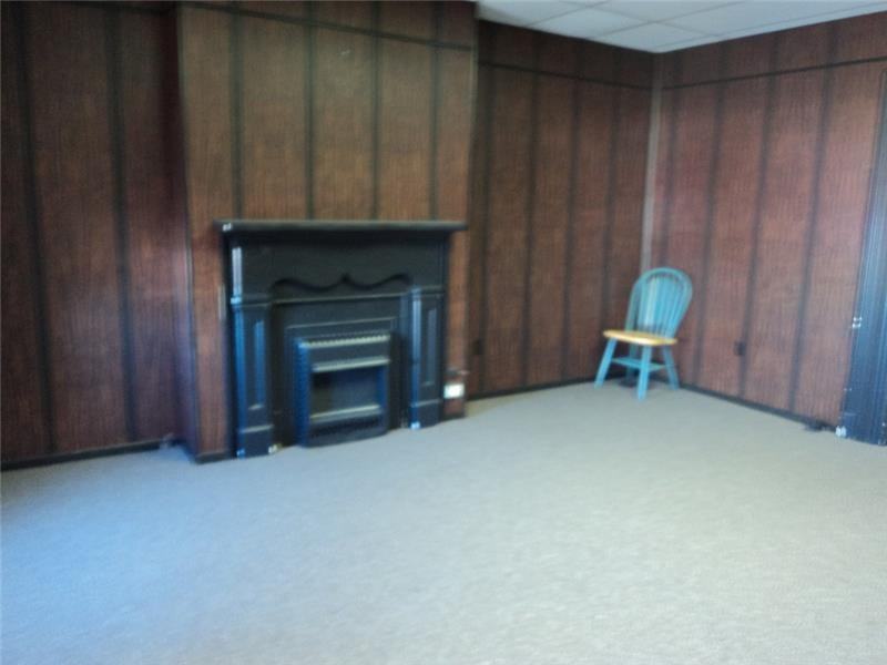 118 W Main St - Photo 2 of 5