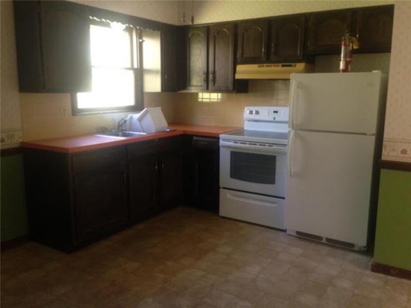 151 Pine Ln - Photo 2 of 9