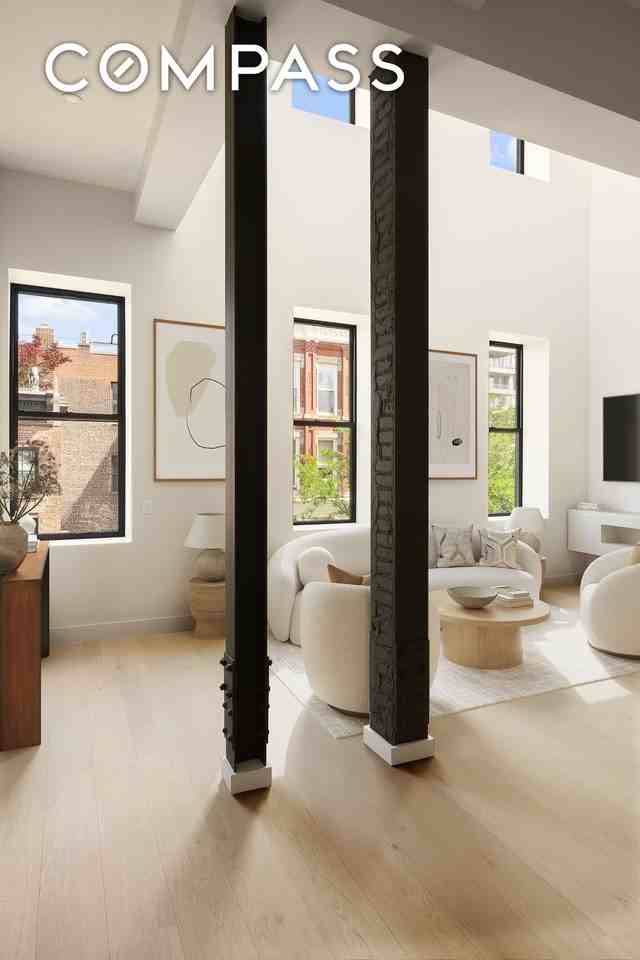 216 Grand St - Photo 4 of 12