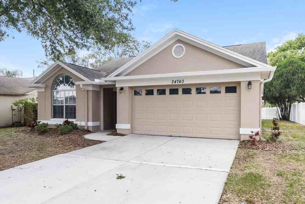 24740 Silversmith Dr - Photo 3 of 16