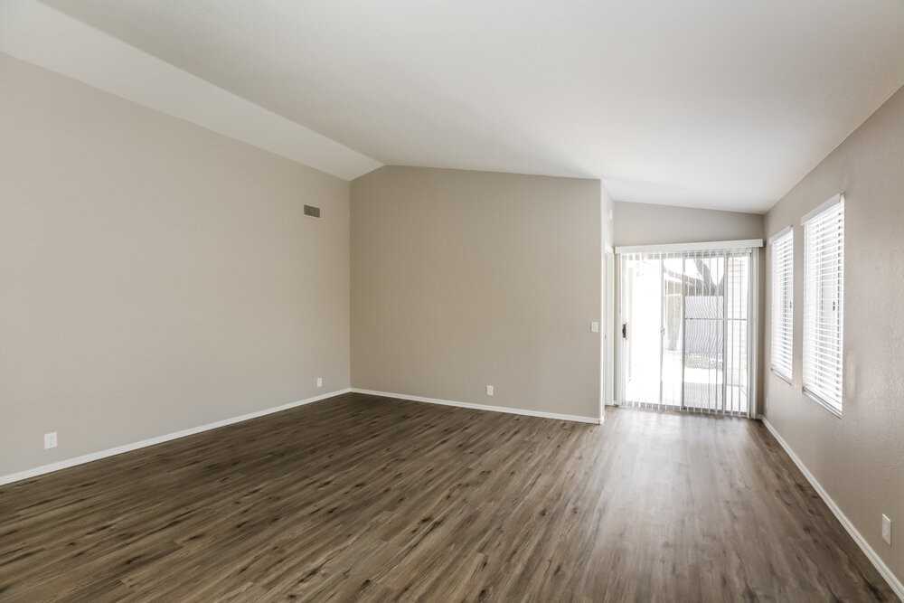 8871 W Morningside Dr - Photo 4 of 16