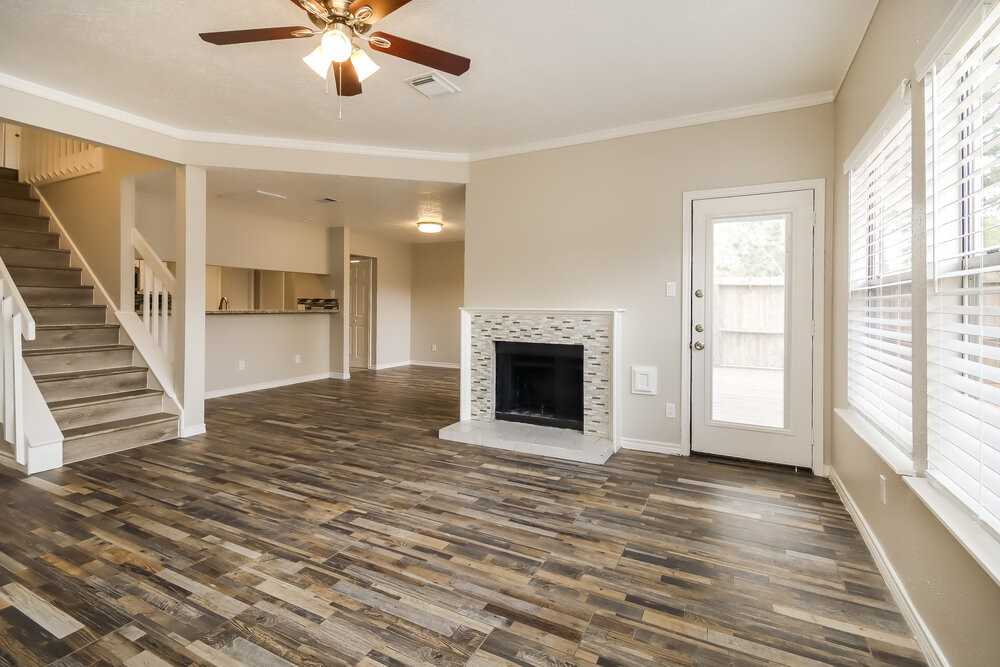 15802 Saint Lawrence Cir - Photo 6 of 17