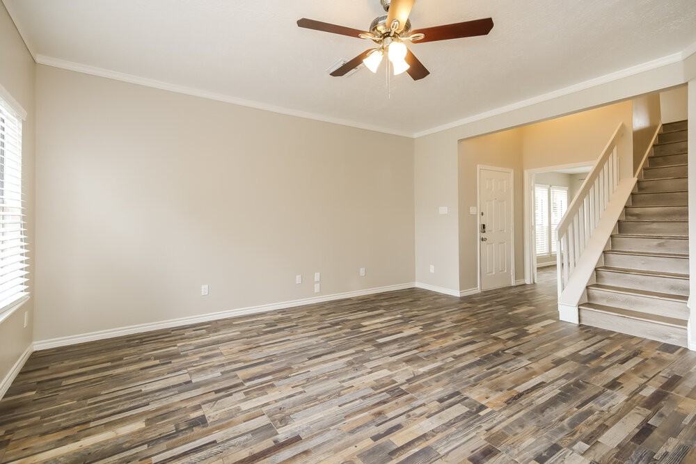 15802 Saint Lawrence Cir - Photo 7 of 17