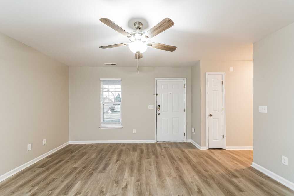 821 Skinner Dr - Photo 3 of 16