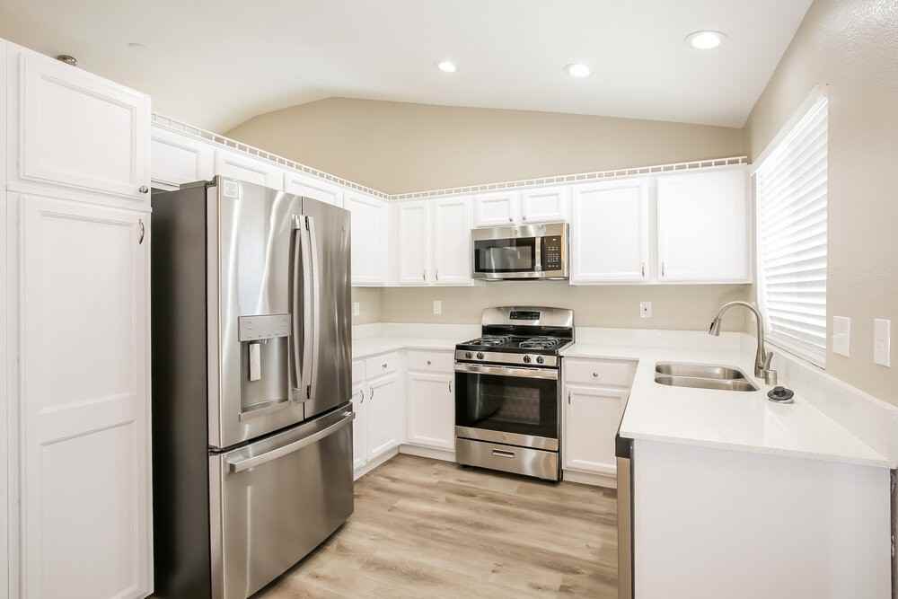 3214 Avawatz Ct - Photo 7 of 16