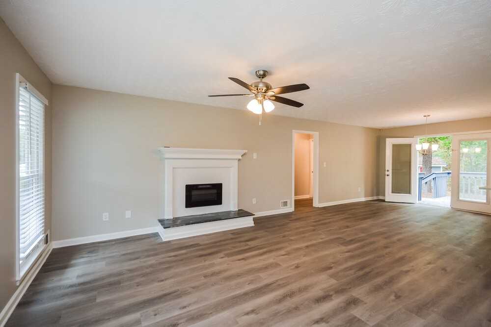 9136 Tara Dr Sw - Photo 4 of 17