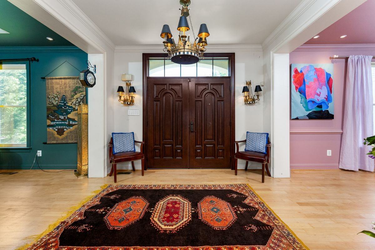 1445 Mayhurst Blvd - Photo 3 of 50