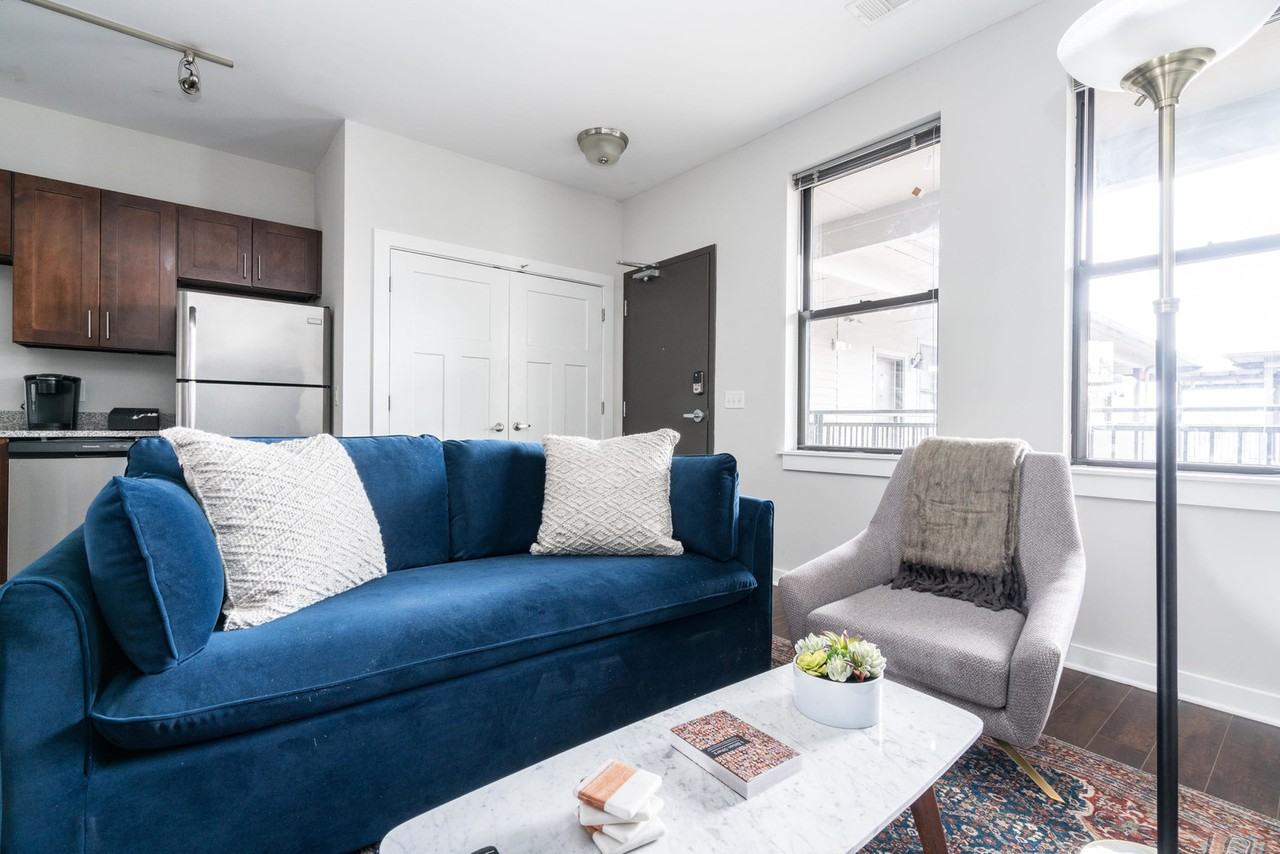 1016 18th Ave S #1014411P - Photo 2 of 19