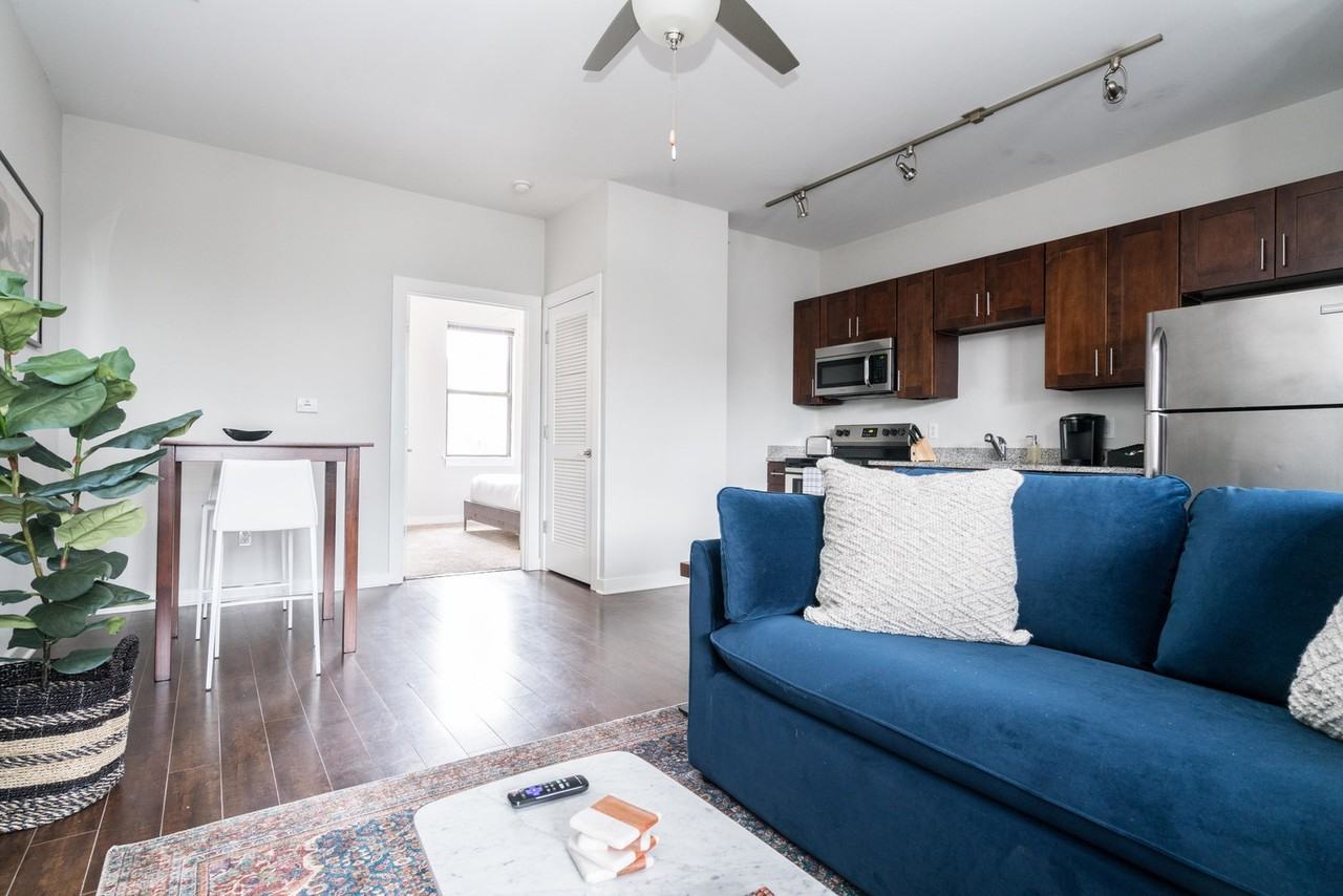 1016 18th Ave S #1014411P - Photo 4 of 19