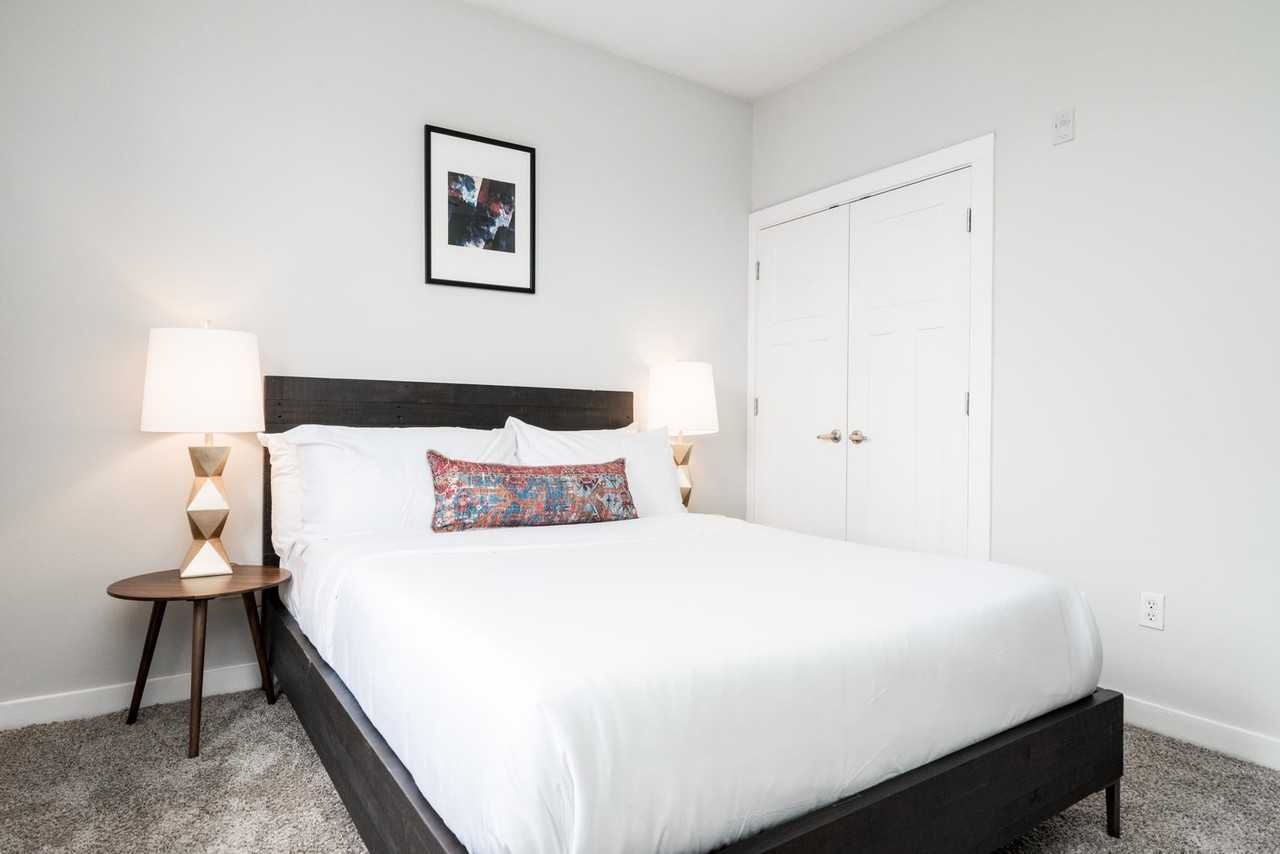 1016 18th Ave S #1014411P - Photo 7 of 19