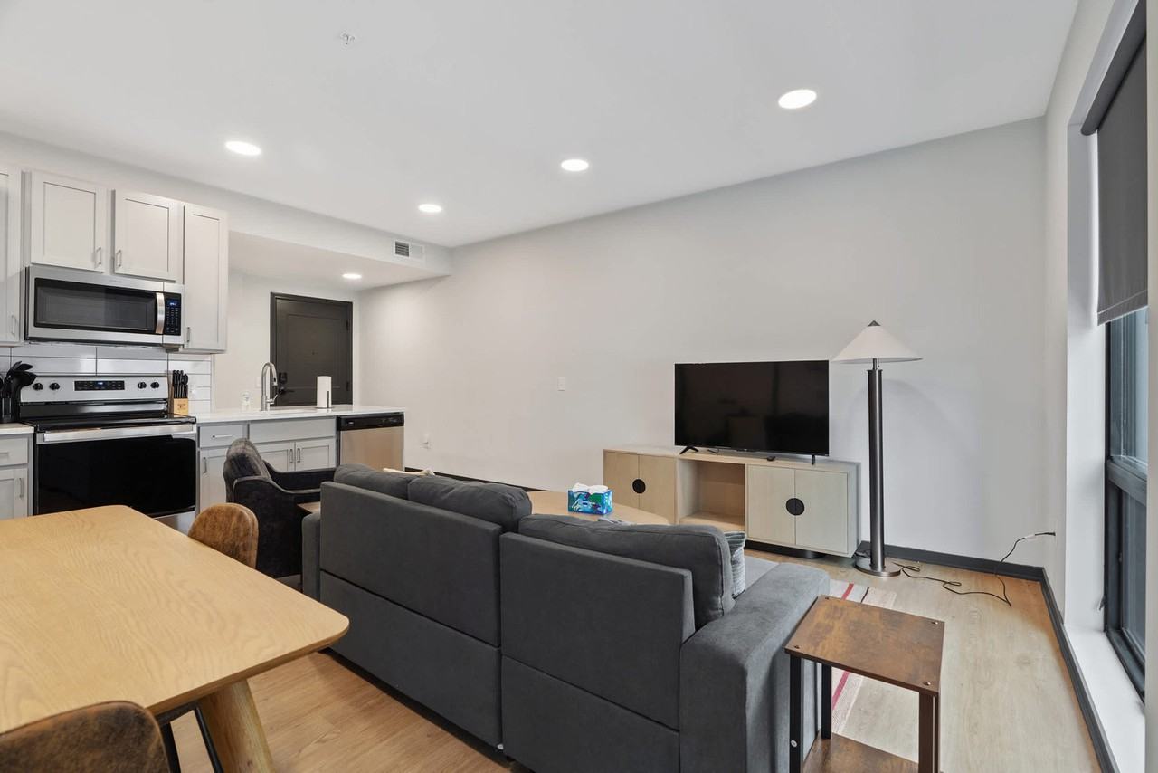 423 East Michigan Street - Photo 3 of 39