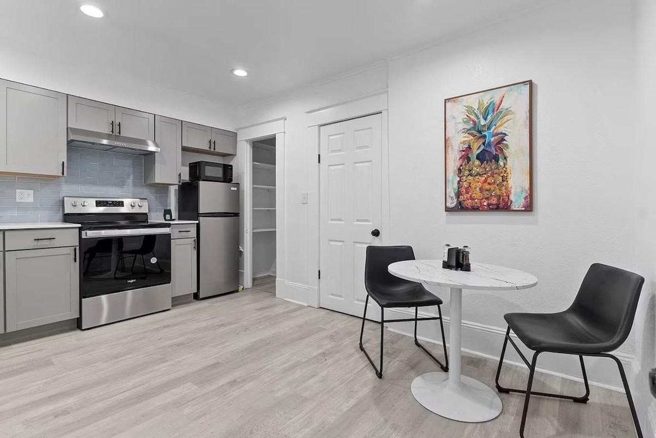 412 Harwood Street - Photo 3 of 15