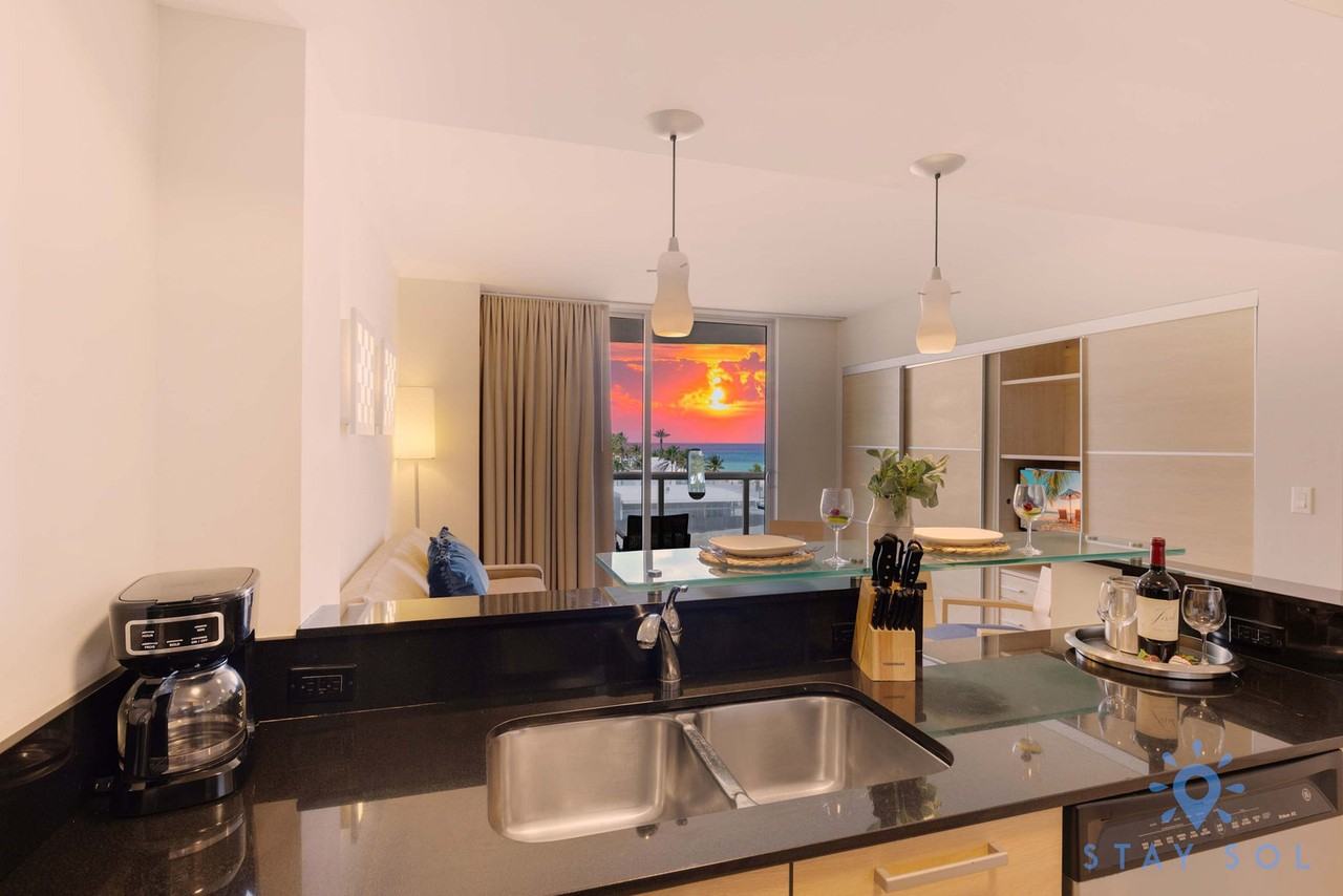 18683 Collins Ave #1227498P - Photo 3 of 28