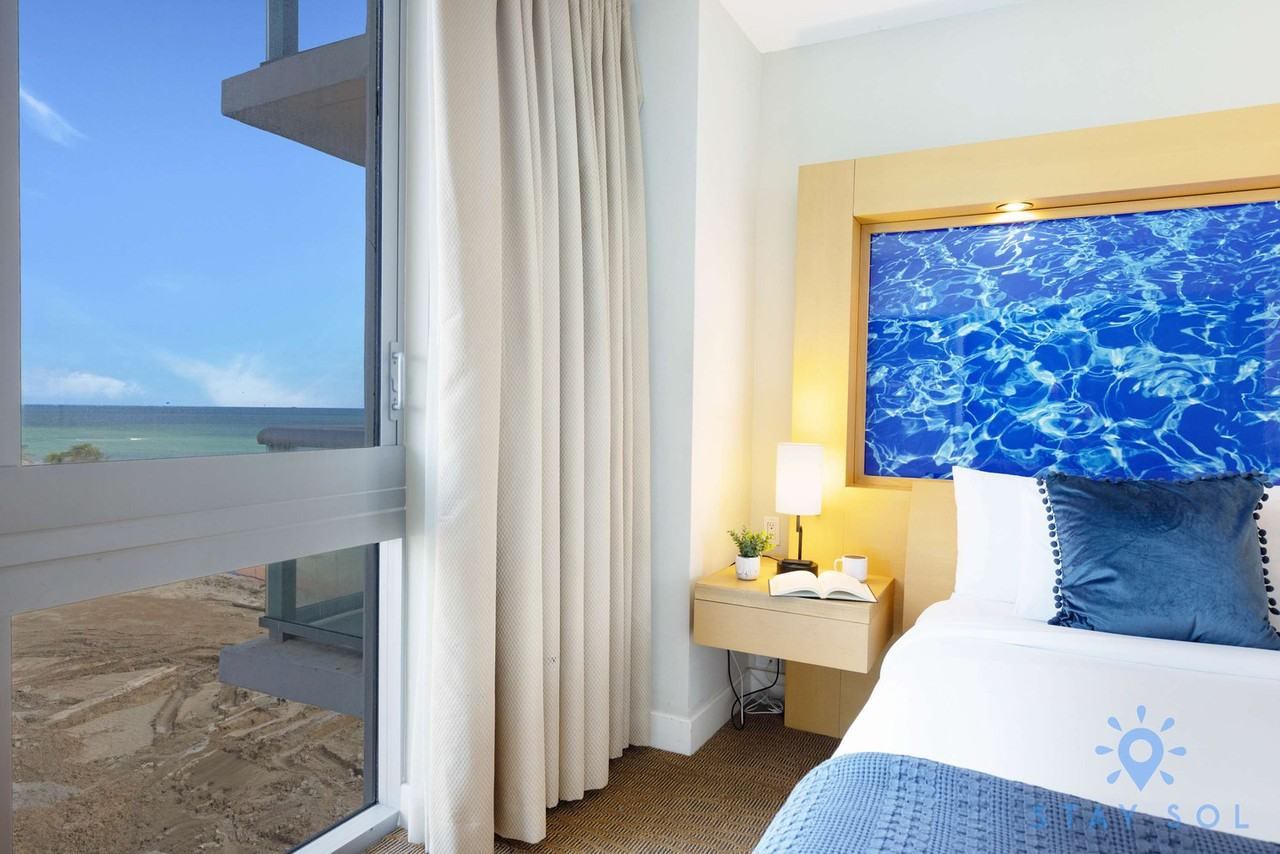 18683 Collins Ave #1227498P - Photo 4 of 28