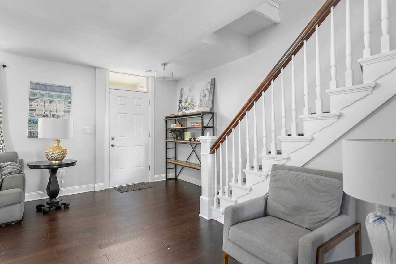 107 E Clifton Ave #1234538P - Photo 4 of 28