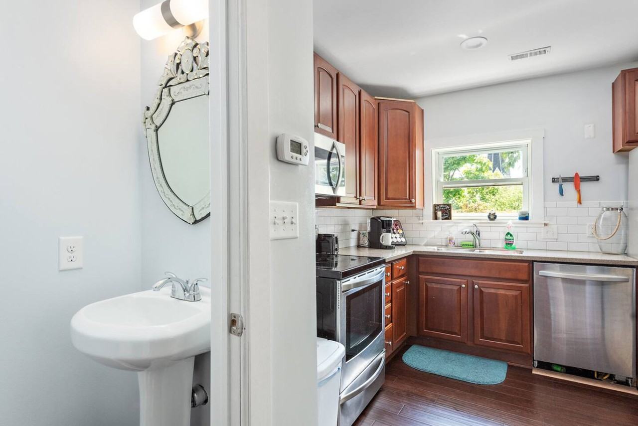 107 E Clifton Ave #1234538P - Photo 6 of 28