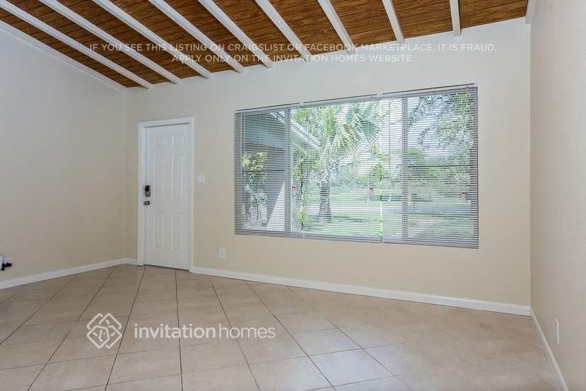 883 W Country Club Cir - Photo 3 of 23