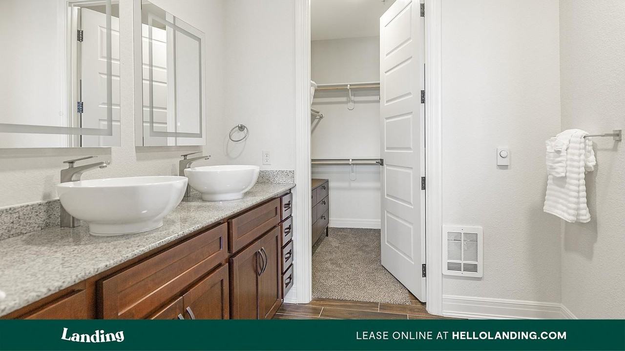 6743 W 135th St. - Photo 6 of 50