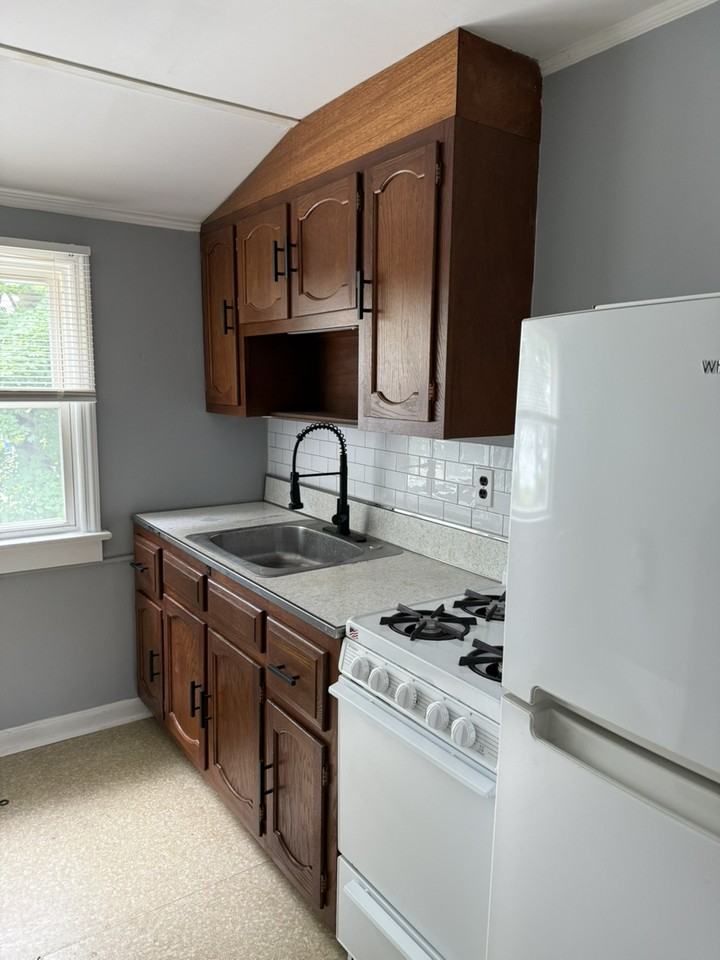 W Seventh St - Photo 3 of 7