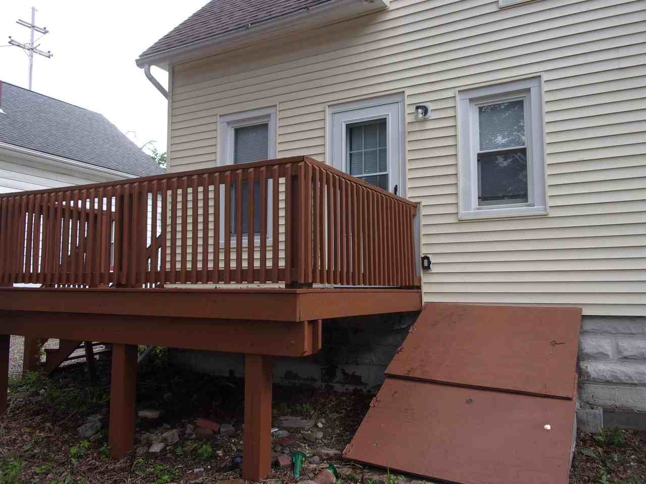 429 Lake St - Photo 3 of 17