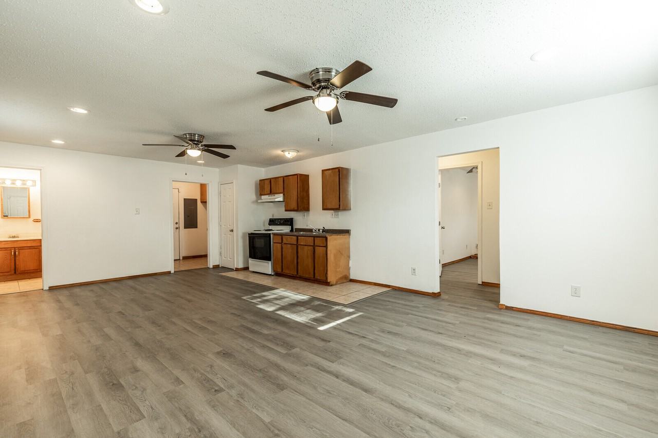 140 County Road - Photo 4 of 20