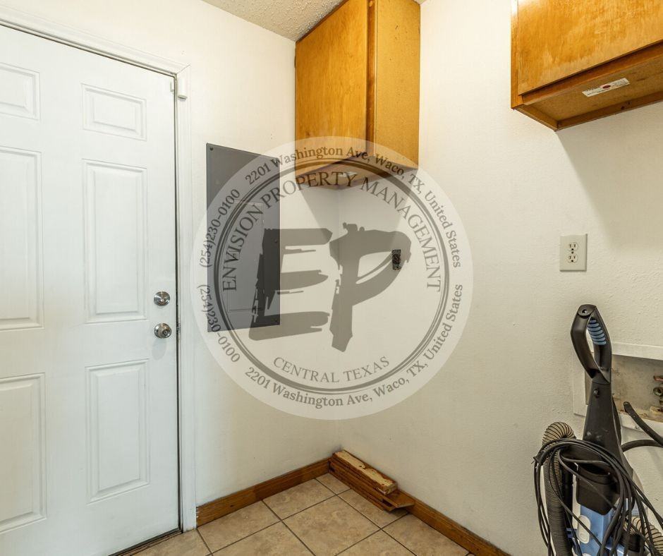 140 County Road - Photo 7 of 20