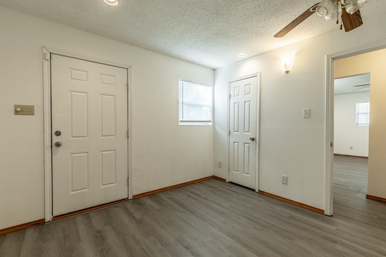 140 County Road - Photo 7 of 20