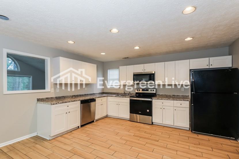 7765 Bar Harbor Dr - Photo 3 of 16