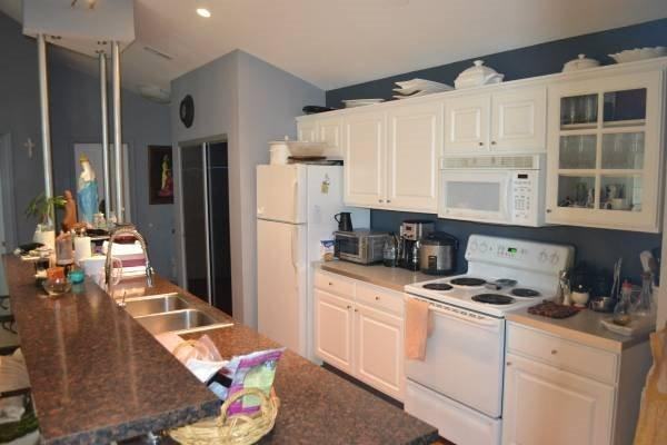 9186 Yarmouth Dr #E - Photo 2 of 13