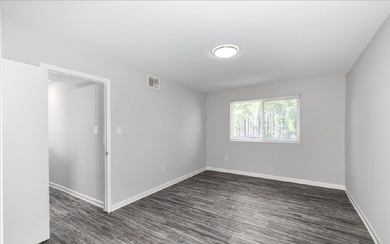 Regency Court Apartments - Photo 4 of 50