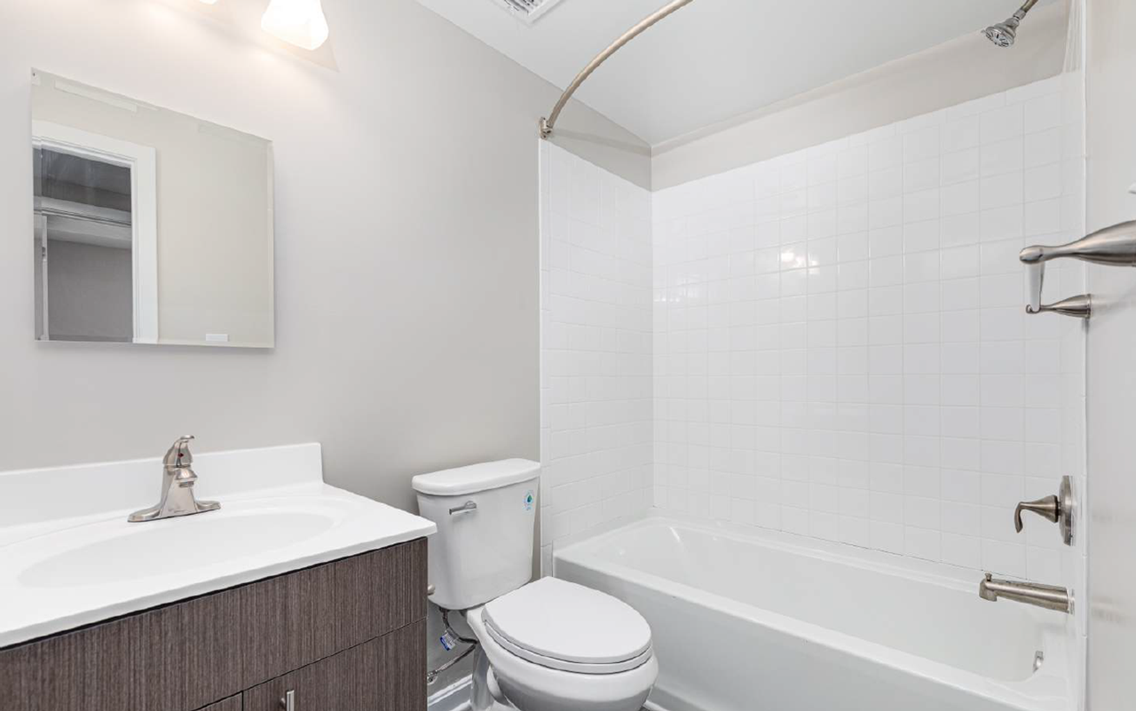 Regency Court Apartments - Photo 6 of 50