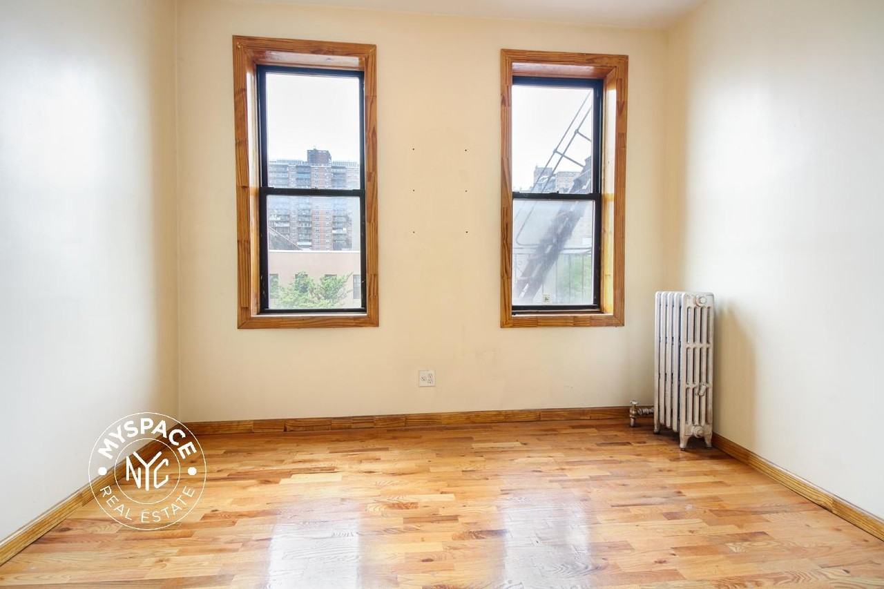 126 Graham Ave #3F - Photo 3 of 6