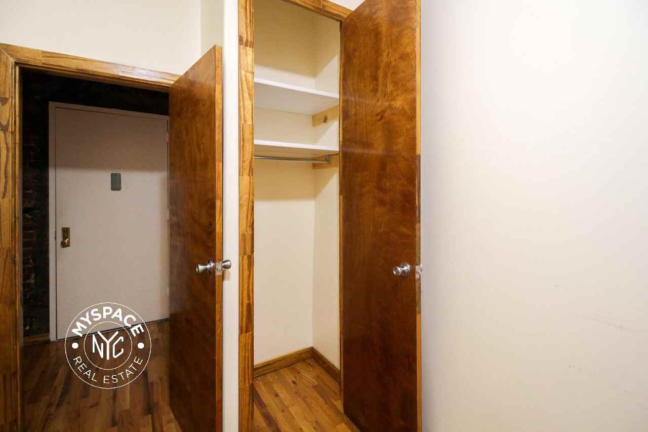 126 Graham Ave #3F - Photo 5 of 6