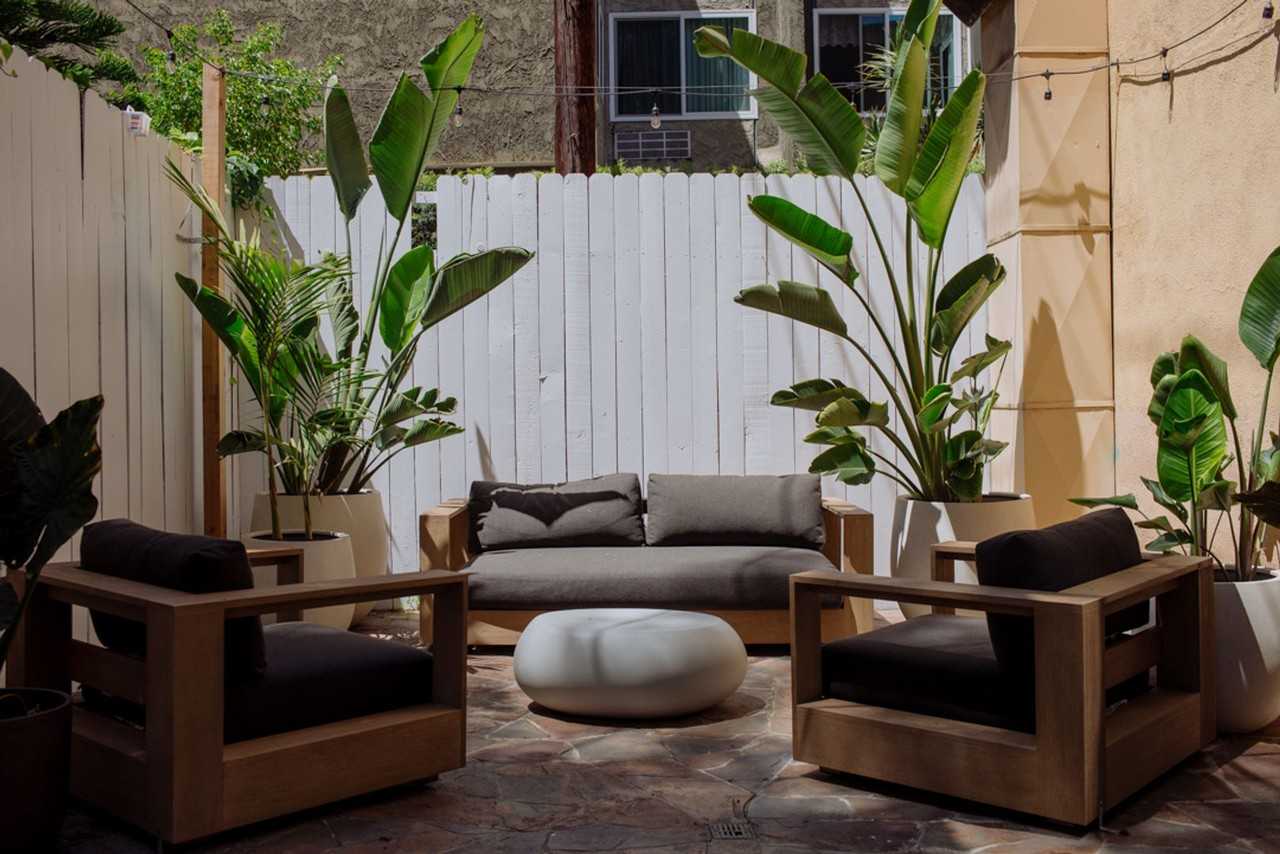 Hollywood Colony - Photo 3 of 50