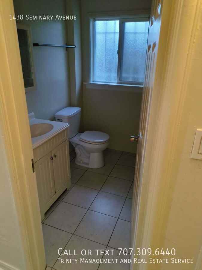 1438 Seminary Ave - Photo 2 of 5