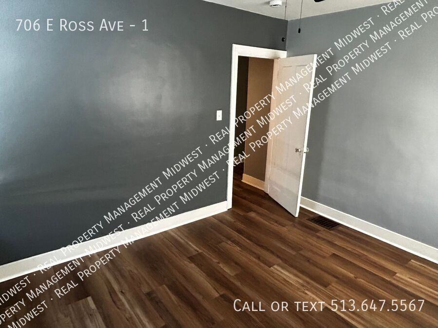 706 E Ross Ave #1 - Photo 6 of 13