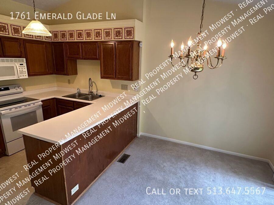 1761 Emerald Glade Ln - Photo 3 of 24