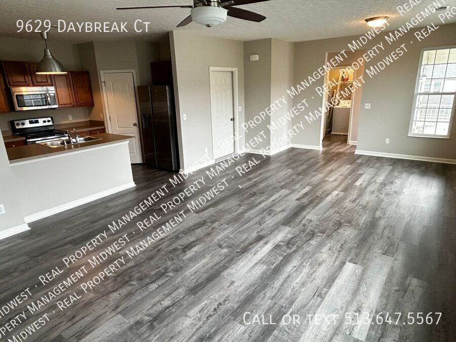 9629 Daybreak Ct - Photo 2 of 19